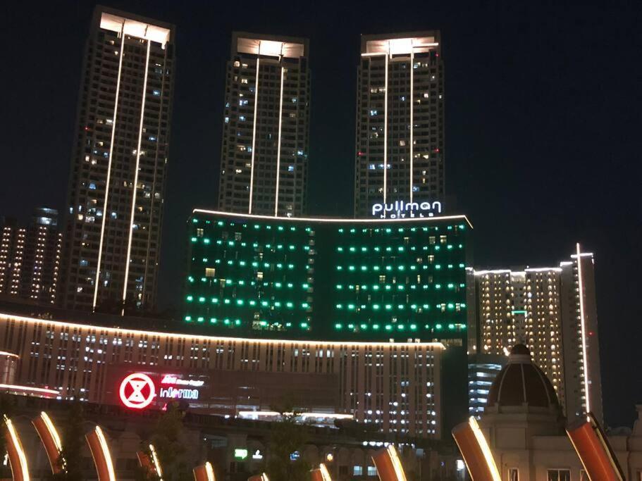 Central Park Residences Джакарта Екстер'єр фото